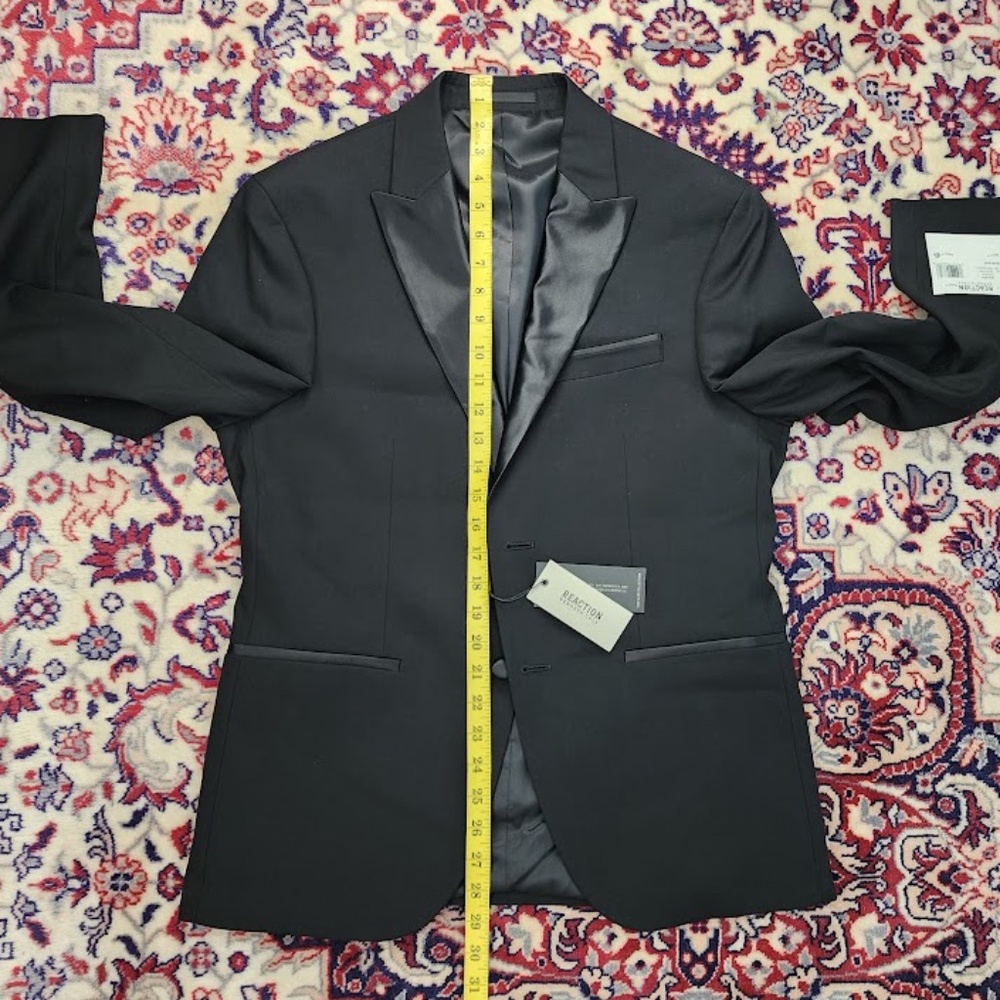 Kenneth Cole Reaction Tuxedo NWT 38S - Picture 8 of 15